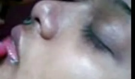 彼女は刑務所で警備員として会った元囚人を持つ警察の女性 女 用 エロ 動画