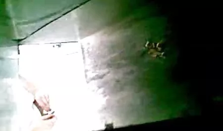 彼女の顔にジューシーな兼の流れを待っている友人に甘いとKabardinka 女性 が 見る セックス 動画 Iraida青い目の吸いコック