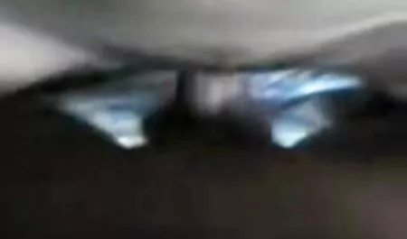 赤毛の美しさは男にショットを与え、Xbox360を果たしています 女性 用 無料 av 動画