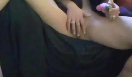 テープで縛ら目を覚ます、と完全な喉で彼女の悲鳴の隣に女の子とボード上の健康な黒人男性に乗って 無料 動画 女性 むけ