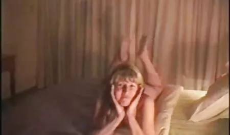テラスで叔父の煙ながら、クイックblowjobの後に粘着性の兼と口の中で兼 sex 女性 向け 動画