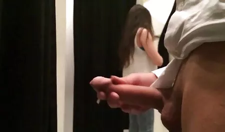 彼は彼女の髪に豊満な女性をつかんで、癌、plop巨乳でボールに彼女をプッシュしました エロ 動画 女性 向け 玩具