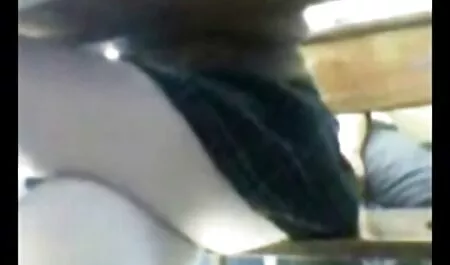 彼のルームメイトが癌のために彼のコックを取ってベッドで男を見つける 女性 向け 無料 無 修正 動画