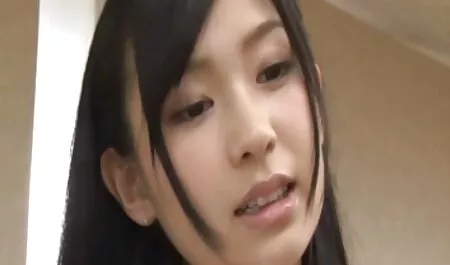 お尻の美しい目の大きな部分と青いレースのパンティーは狂った男を運転し、彼女は彼から全長を大きなコックを吸い、大きなタイトな欲望で彼の上に座 女 向け エロ 動画