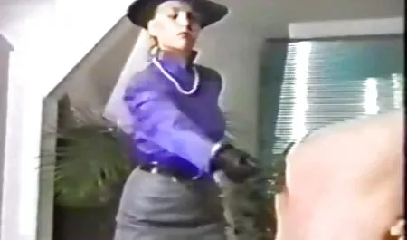 デニスアイス 動画 女性 アダルト