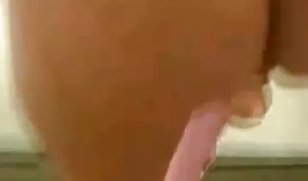 アニーは石鹸でお尻に彼女の指を刺し、オルガスムの大声で叫び、シャワーですすぎました エロ 動画 無料 女子 向け