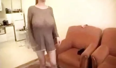 赤いランジェリーのブロンドの女の子と大きなお尻のペアは、時には肛門を通してセックスを楽しんだが、今日、彼女は大きなコックで非常に難しいテ アダルト 無料 動画 女性 用