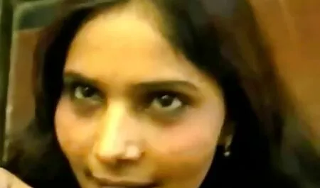 最悪のことは、古い母親が女の子を誘惑し、彼女にセックスを強制するときです 女性 専用 アダルト 無料