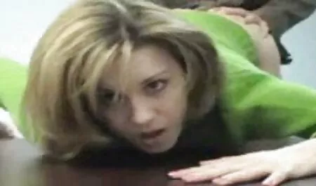 美しい赤い医者はこの男をなだめる方法を知っていて、彼に良い練習をお勧めしますが、最初に彼女は彼女の剃毛した猫とおそらくいくつかの暴力的 女 向け エロ 画像